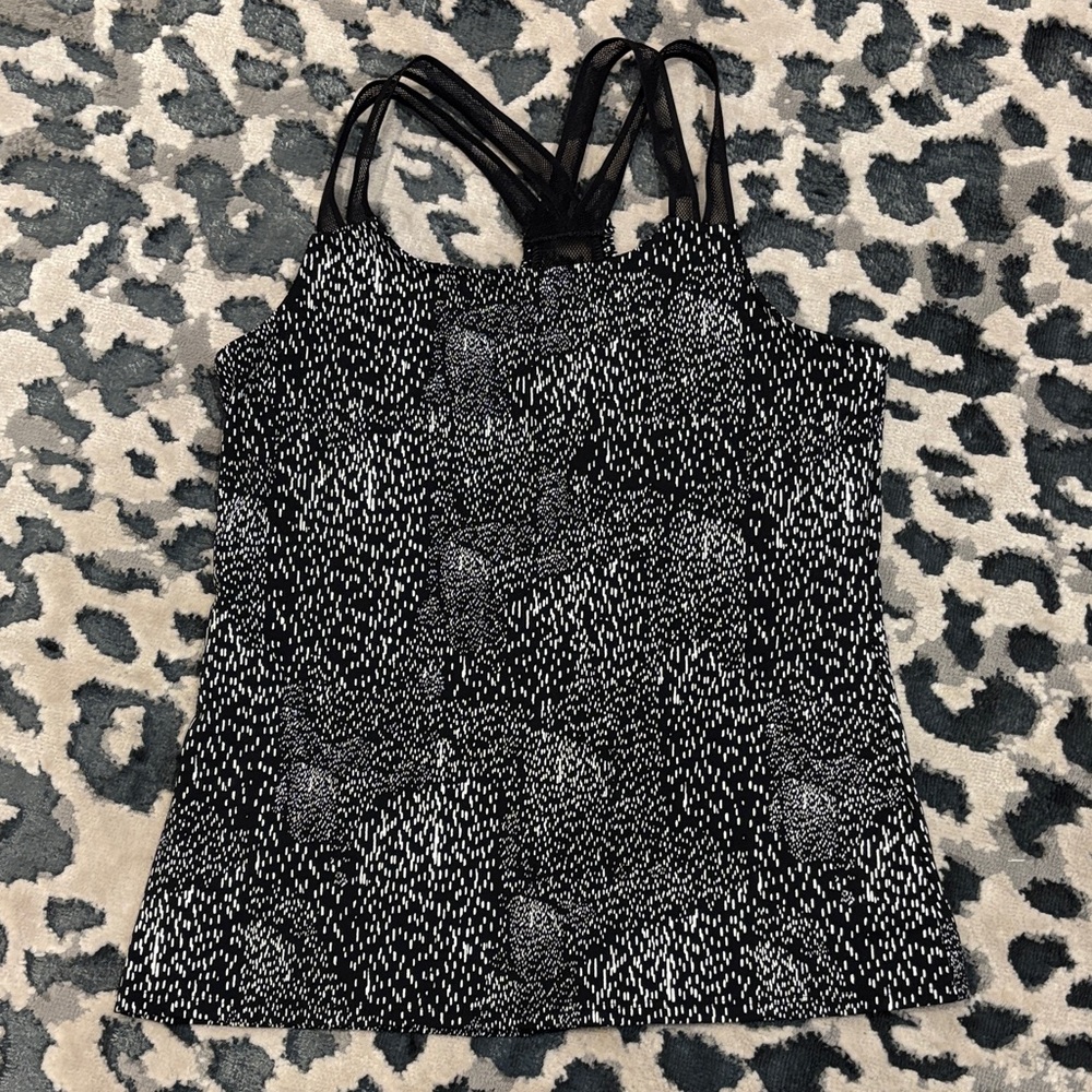 Fabletics Black and White Patterned Tank Top